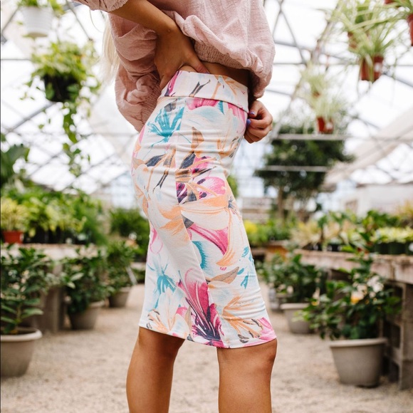 Rhapsody in Bloom Skirt - Picture 2 of 9